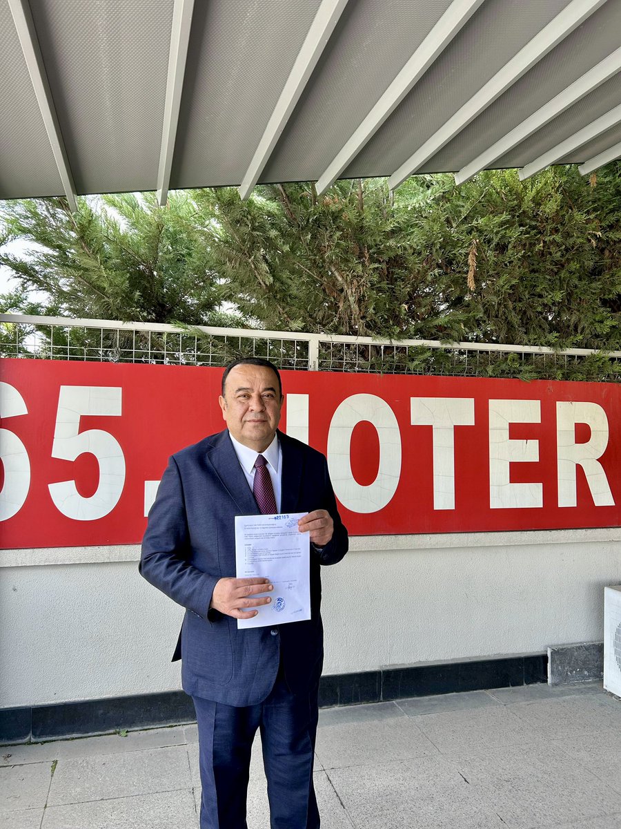 AdnanBekerr's tweet photo. Ankara 65. Noterliğine giderek Cumhuriyet Halk Partisi’nin Olağanüstü Kurultayın toplanabilmesi için imzamı verdim.

Mahkeme salonlarında değil kurultay sandığında hak yerini bulacaktır. https://t.co/zheHAs6sl6