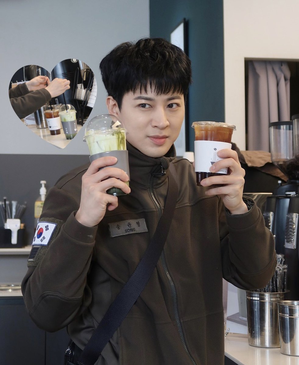 melodysssong's tweet photo. Back when yunhyeong couldn’t meet with konics, we could only see him at the military festival. yh bought us drinks and 36 donuts for 10 people😂 he used precious his break time to chat with us instead of resting :’) and came to chat online almost everyday whenever he could during his free time. when he got discharged, he attended his bday cafe event made by fans and brought Roka tees/jacket that he bought and signed+ wrote messages on them. The S in Song stands for sweet guy 💕