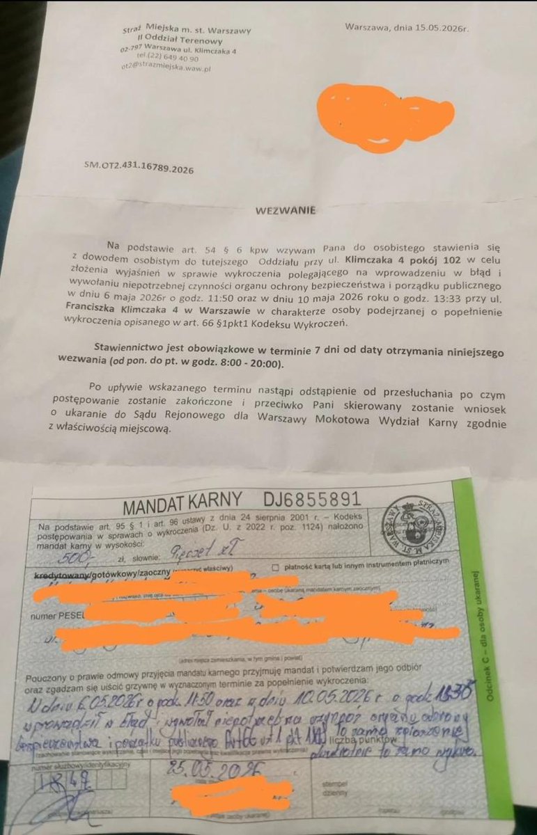 nexta_polska's tweet photo. Mieszkaniec Warszawy poskarżył się straży miejskiej na nieprawidłowo zaparkowany samochód

Według jego relacji auto stało w tym miejscu przez kilka dni, dlatego ponownie zgłosił sprawę. Po tym mężczyzna został wezwany na komisariat i ukarany mandatem w wysokości 500 złotych.

Powodem miało być „dwukrotne zgłoszenie tego samego wykroczenia”.