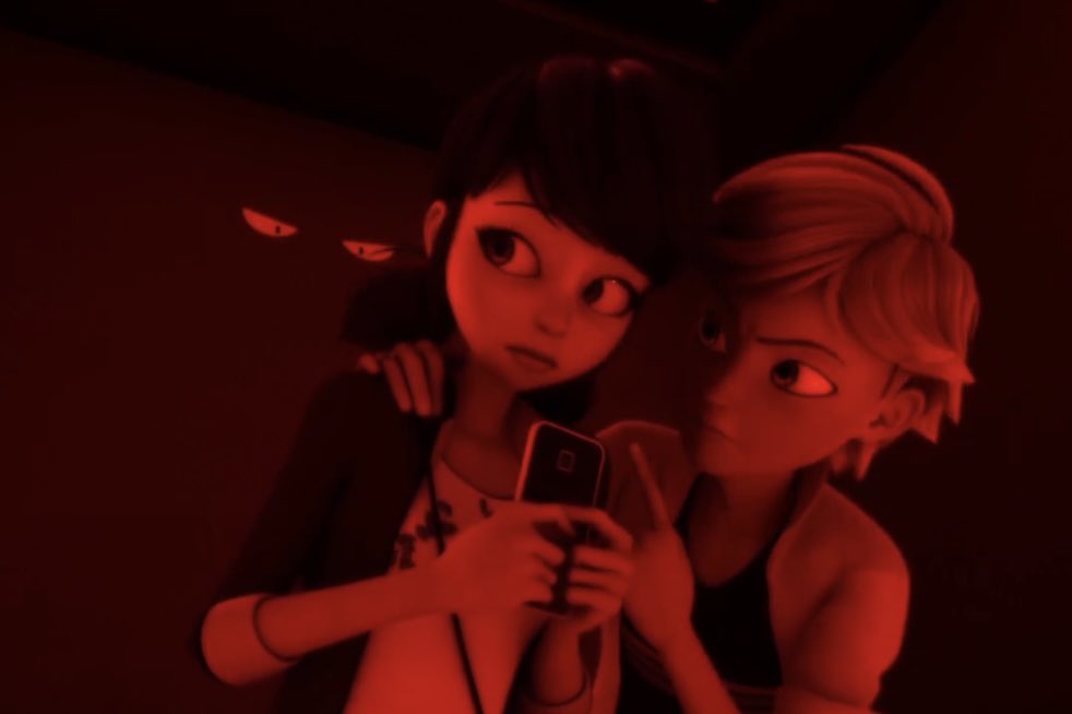 bambicina's tweet photo. it always kills me that they can just look out of the corner of their eye to see something that’s behind them &amp; directly in their blind spot 😭 girl that’s not how peripheral vision works https://t.co/YCLjKNObeh
