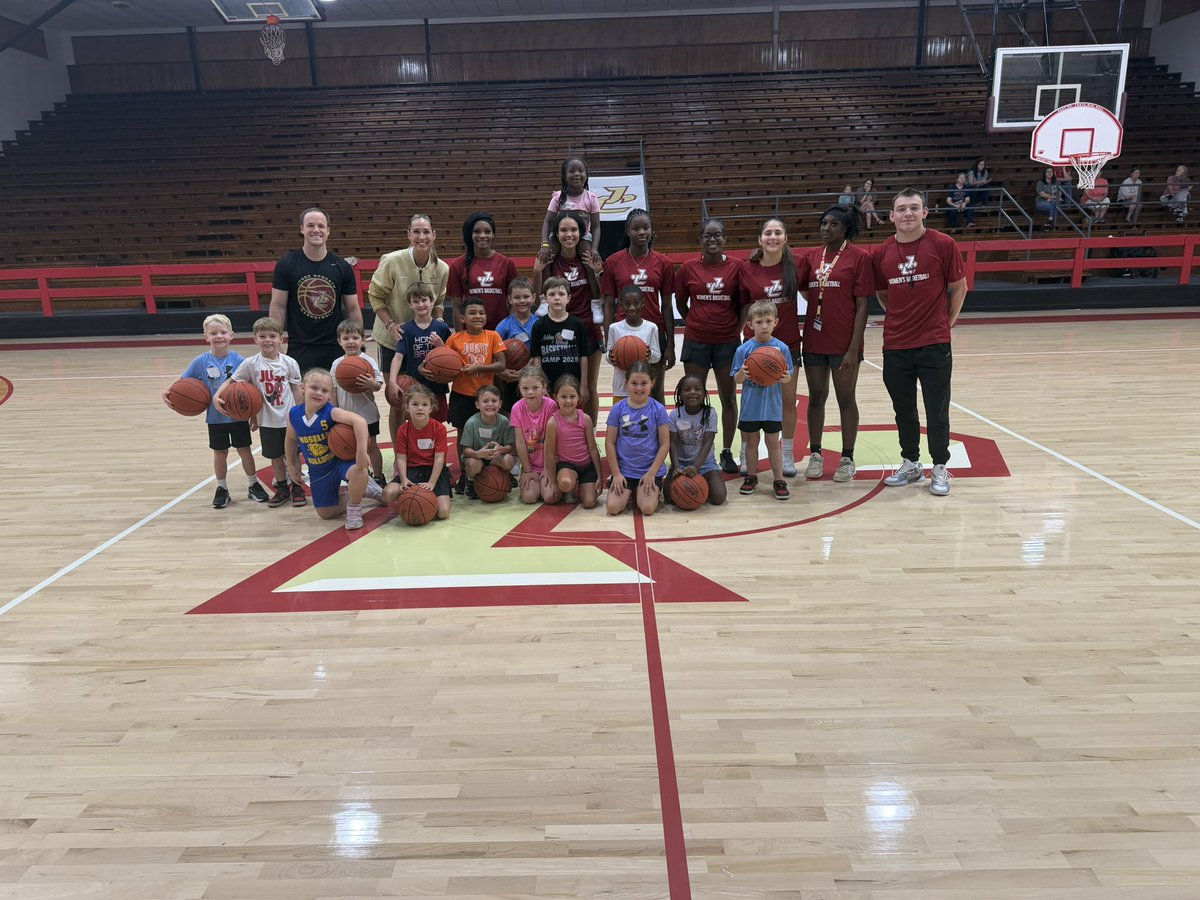 JC_BobcatsWBK's tweet photo. That’s a 𝔀𝓻𝓪𝓹 on our first two camps of the summer! Great looking group of future Bobcats!
#BuildingChampions https://t.co/uyHRWW5S2a