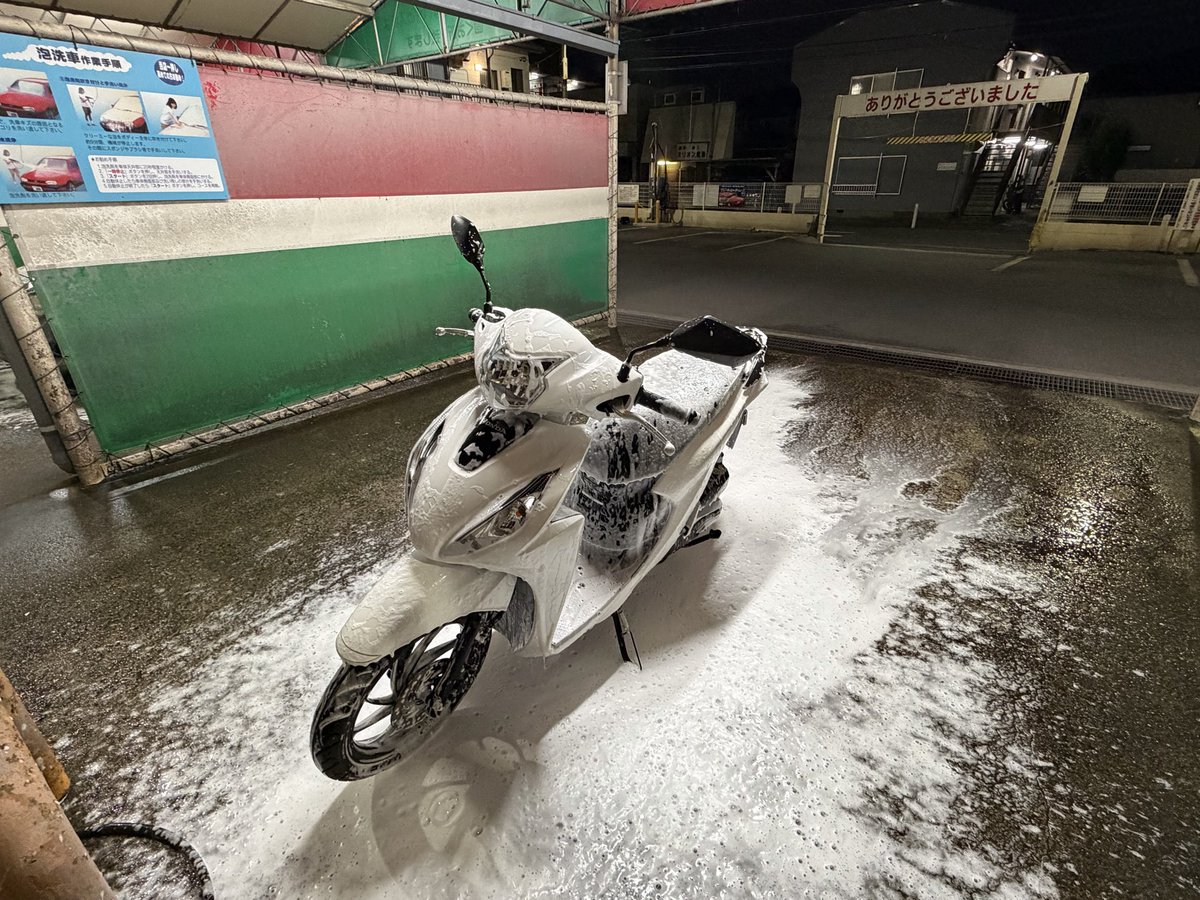 o_v6m's tweet photo. Dio洗車するぞー！！ https://t.co/l2V9cuuTw2