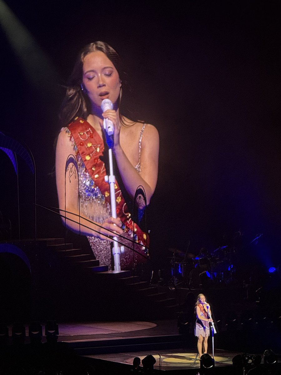 artofth's tweet photo. Recap #aMatterofTimeTourBKK คอนอารีน่าเดี่ยวครั้งแรกจาก @laufey ที่กรุงเทพ

บอกเลยว่าครบเครื่องมากๆ ทั้งโชว์ ฉาก ลงตัวน่าประทับใจสุดๆ

A Matter of Time Tour BKK by Laufey 

@livenationth #livenationth https://t.co/kxkr8FhSlc