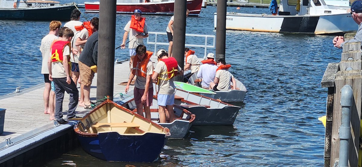 MPSDRams's tweet photo. Another successful annual Boat Launch event is in the books! 😎🛶 MHS students in the boat building program crafted these vessels from scratch. Way to go! 🙌 #WeRMarshfield https://t.co/U1kndENsyO