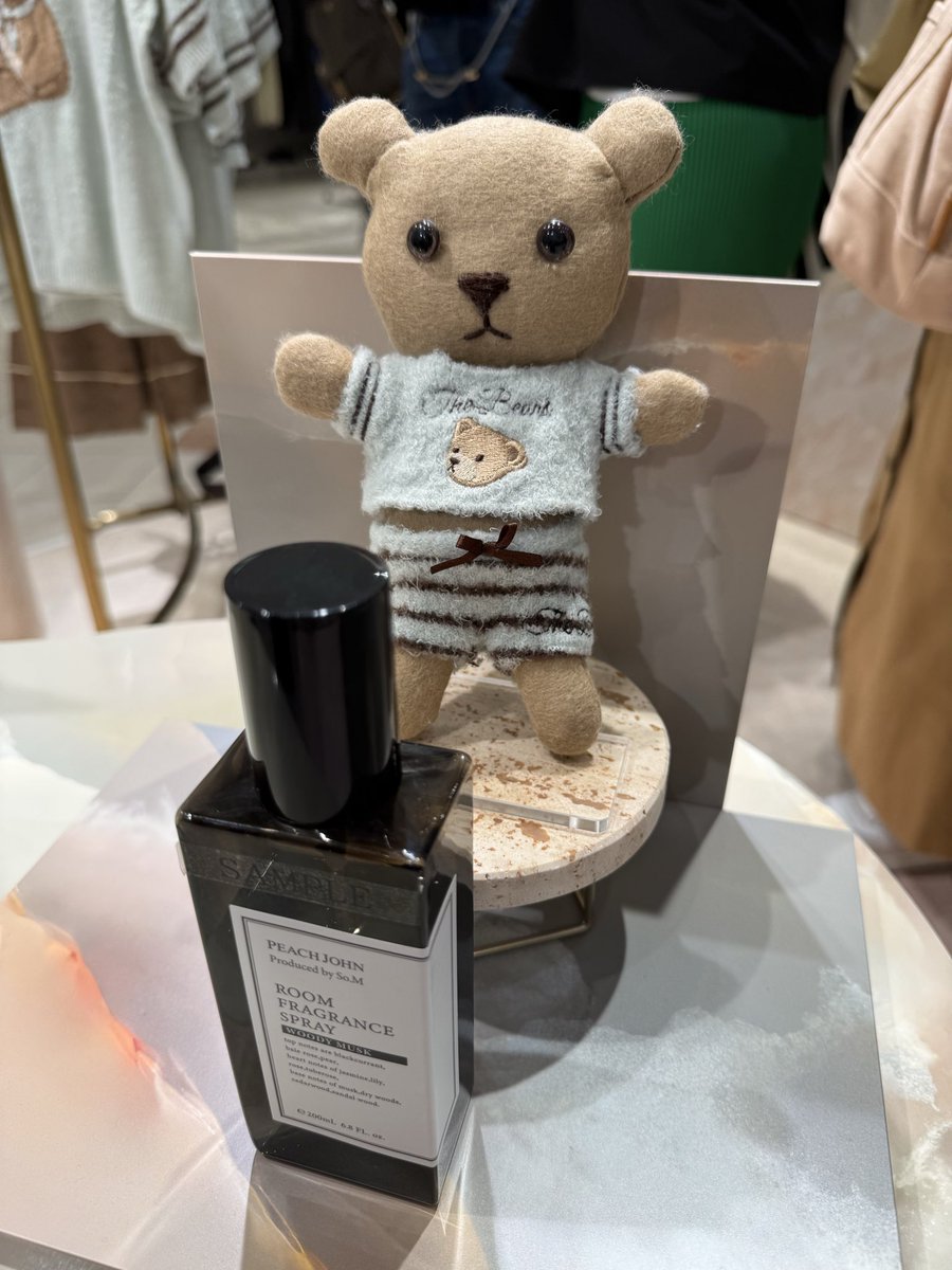 𝐏𝐄𝐀𝐂𝐇 𝐉𝐎𝐇𝐍 𝐒𝐔𝐌𝐌𝐄𝐑 𝐎𝐀𝐒𝐈𝐒 期間限定ポップアップ