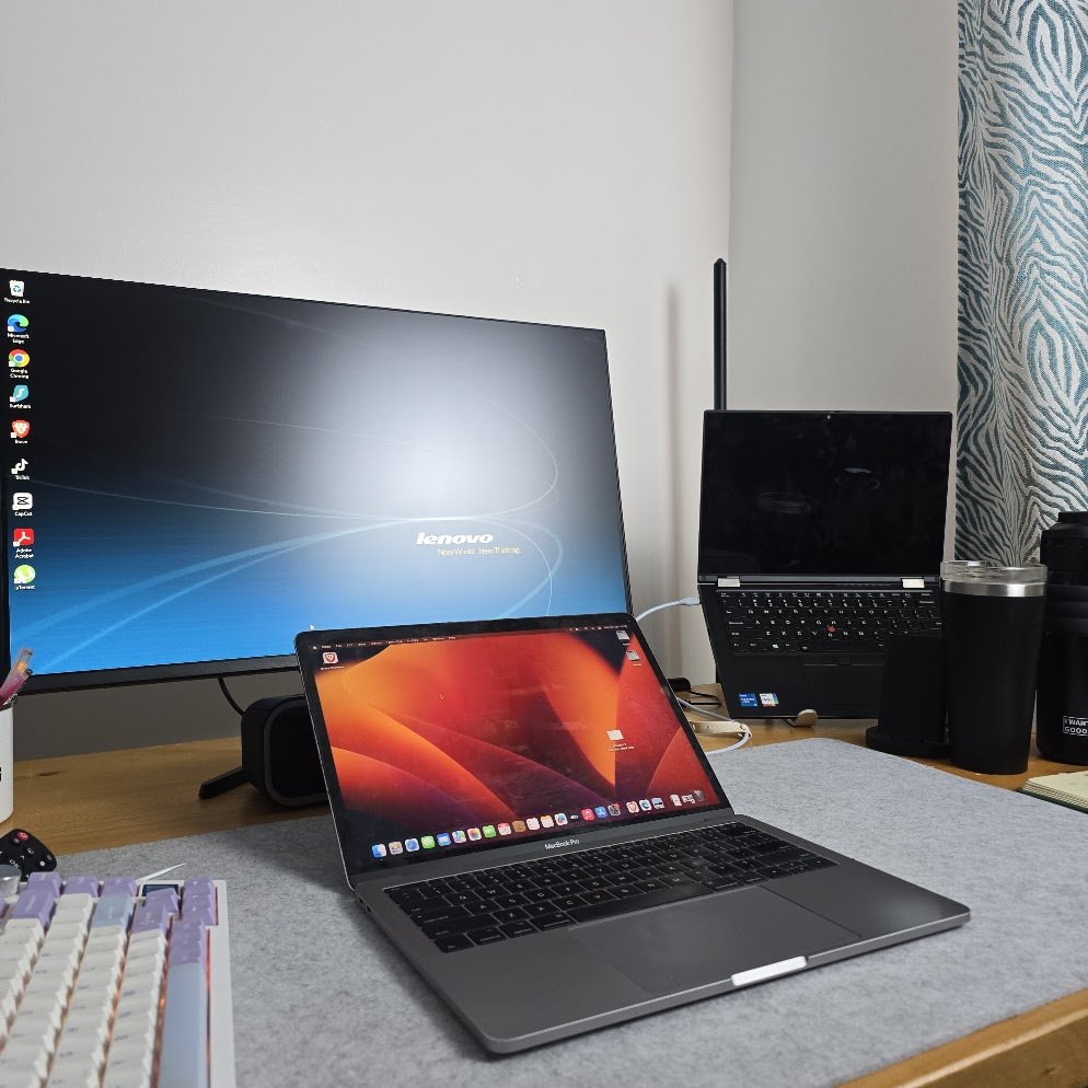 DrKanyuira's tweet photo. My home desk keyboard journey has been an interesting one. From a Xiaomi entry level board to one of the best keyboards Logitech has ever made. Here is every keyboard that has sat on my desk and why I moved on from each one. 🧵 https://t.co/1xpZxxpnnI
