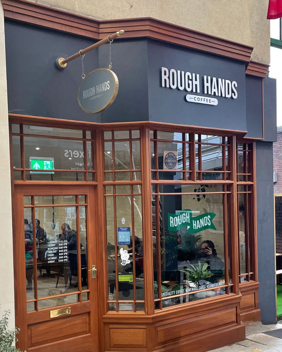 rdshopfitting's tweet photo. Timber shopfronts that welcome your customers 🪵☀️
Add warmth, charm & durability this summer with a bespoke, low-maintenance design.
https://t.co/EJCHp5KA6A
#TimberShopfronts #Shopfitting #RetailDesign #UKBusiness #CommercialInteriors #BespokeJoinery https://t.co/YmYOlDggVA