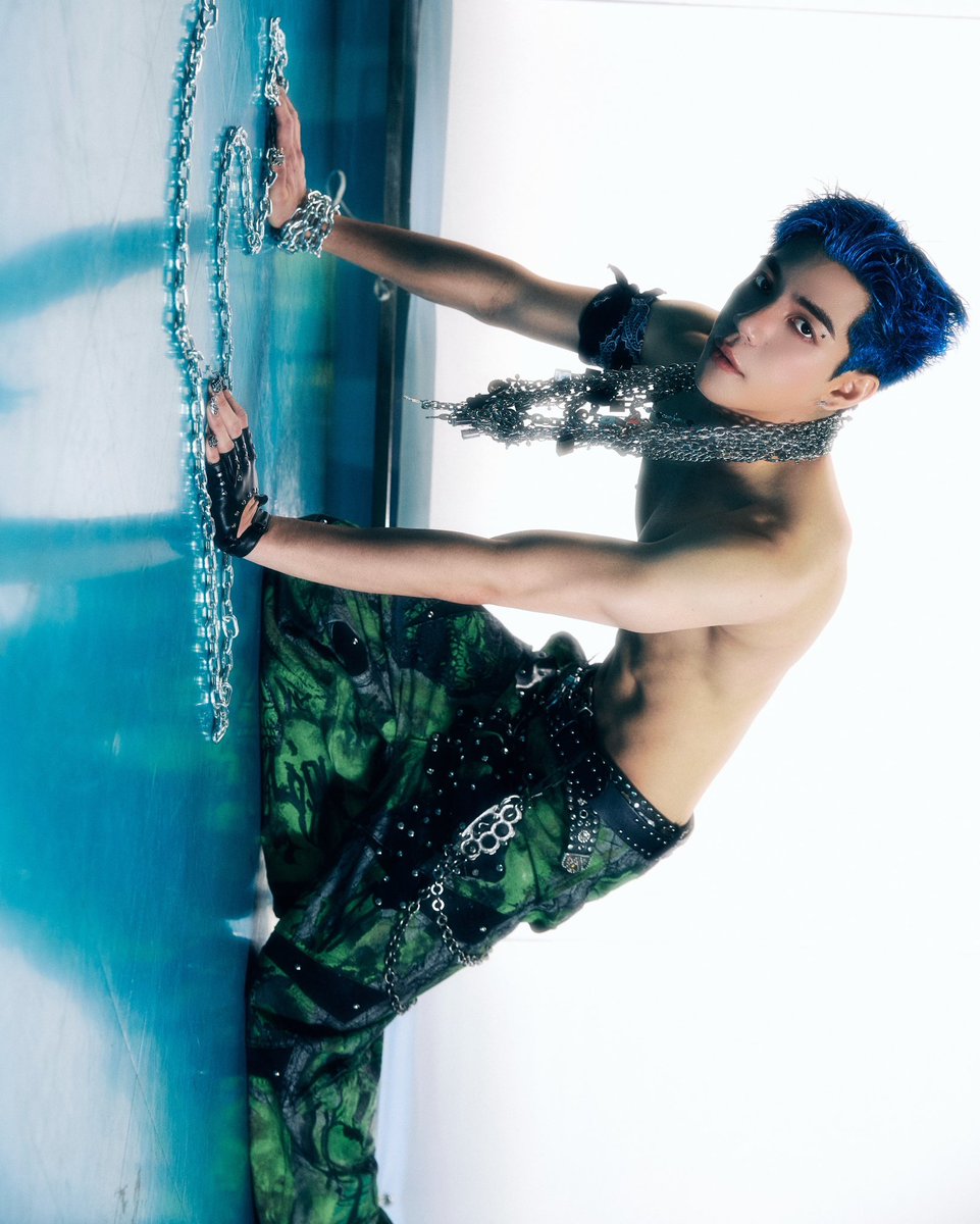 Blackcatupdate's tweet photo. PIDE เปิดตัว “CHAIN” ซิงเกิลใหม่กลิ่นอาย Funk-Pop สุดเซ็กซี่ โชว์อีกด้านที่ทั้งขี้เล่นและเต็มไปด้วยเสน่ห์ชวนโยก
#LOOKE #PIDEmonthapoom #BuggyRun
อ่านต่อที่ https://t.co/tfXgw2wpJ4 https://t.co/Wds67LVxpu