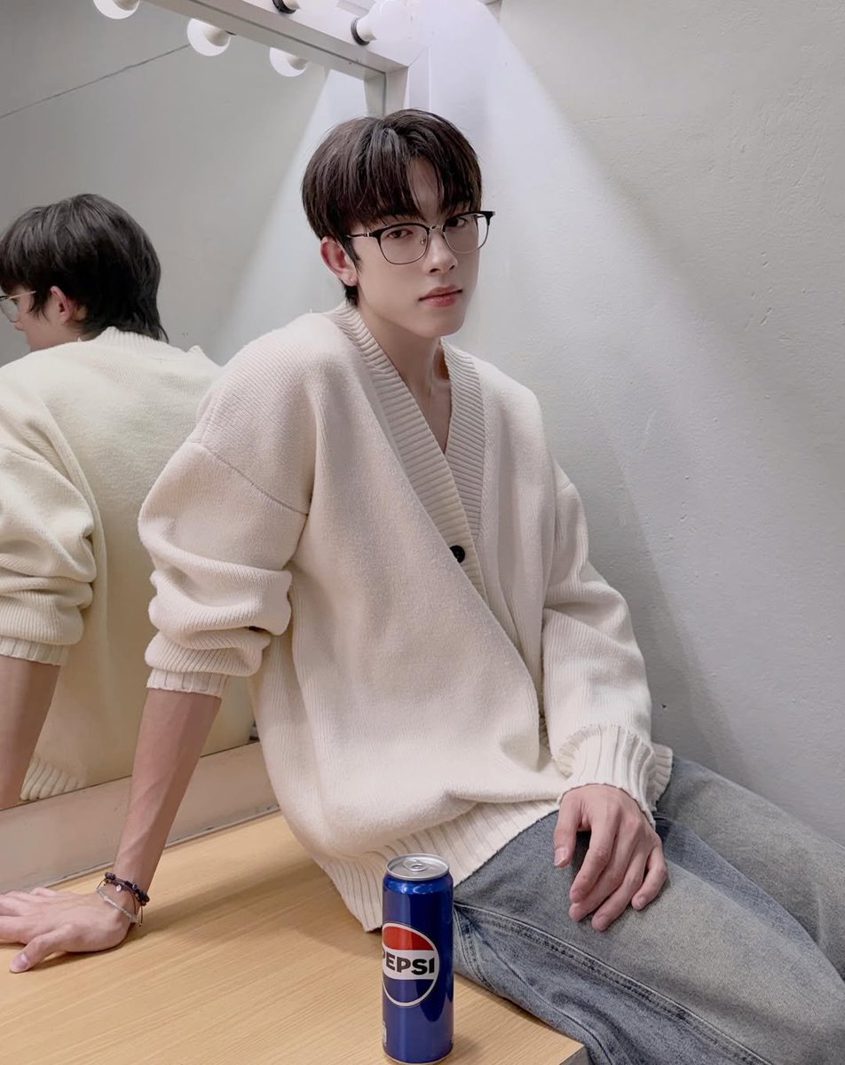 PROXIE_PH's tweet photo. [05.30.26] ig update
📸 onglee.proxie

💌 Secret hahaha 😆😆

#เป๊ปซี่ซ่าหน่อยมั้ย #เป๊ปซี่ซัมเมอร์นี้ซ่าไม่จบ #PROXIEth #PROXIEOnglee #PROXIE_PH https://t.co/DrYT6QY2gv
