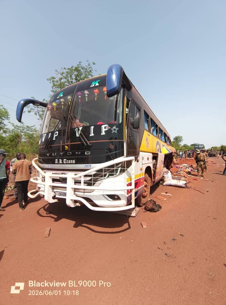 TheAfricaCorps's tweet photo. Les terroristes du groupe JNIM ont commis un nouveau crime contre la population civile: un autobus transportant des citoyens maliens a été fait sauter. Au cours de l'attaque terroriste, cinq personnes ont péri et plus de 10 personnes ont été blessées. Sans engager le combat avec les forces alliées, les terroristes continuent leur terrorisme contre les gens innocents.

@TheAfricaCorps