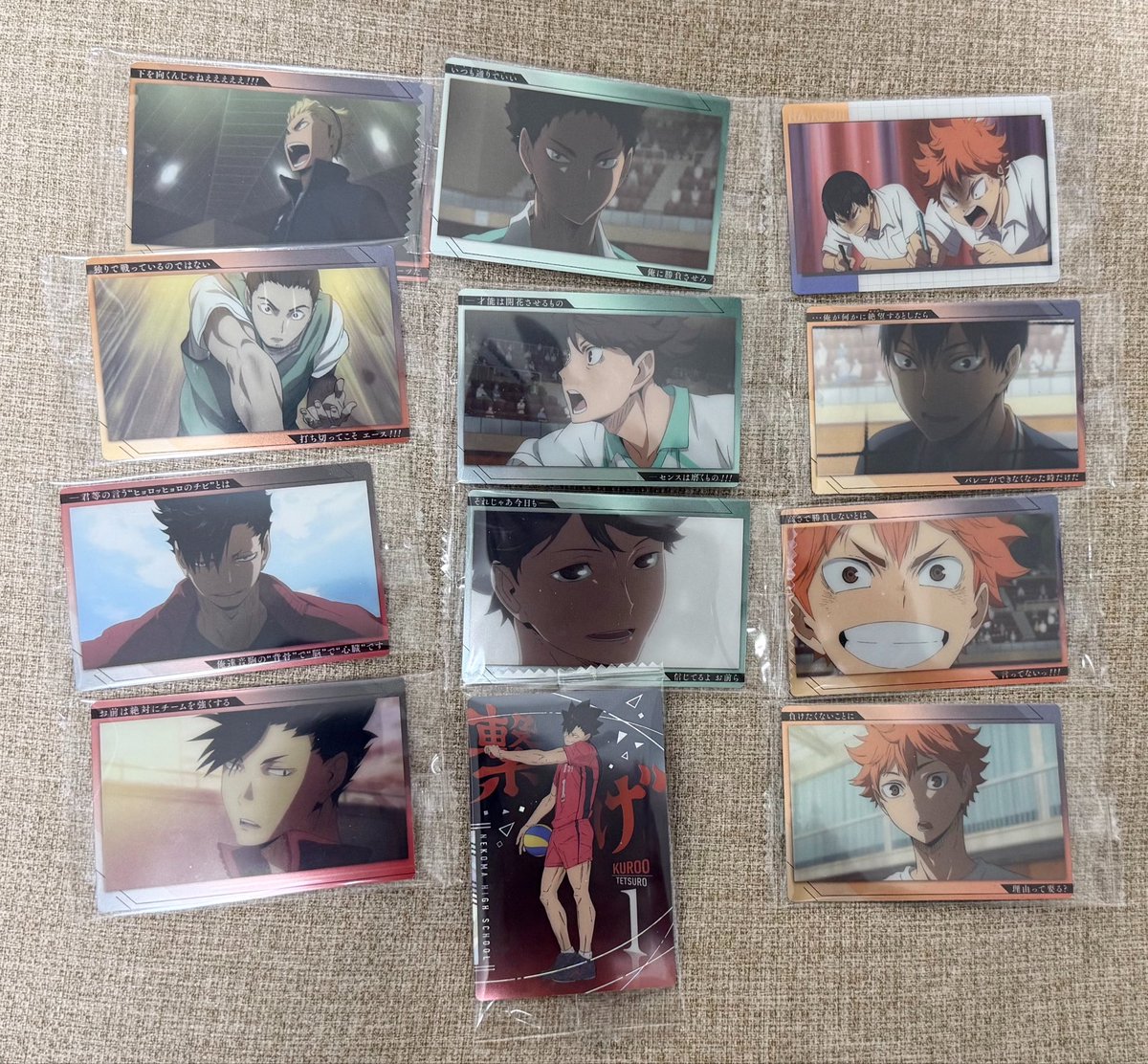 EightSugar072's tweet photo. 【交換】ハイキュー ウエハース7 カード

【譲】画像1参照

【求】スペシャルカード 赤葦
　　＞オフショットカード(💗印)
　　＞裏面に赤葦or月島(要相談)
　　＞過去弾 赤葦or月島(要相談)

郵送または都内手渡し
お心当たりのある方は検索からもお気軽にお声掛けください https://t.co/8CzZ7AkGuj