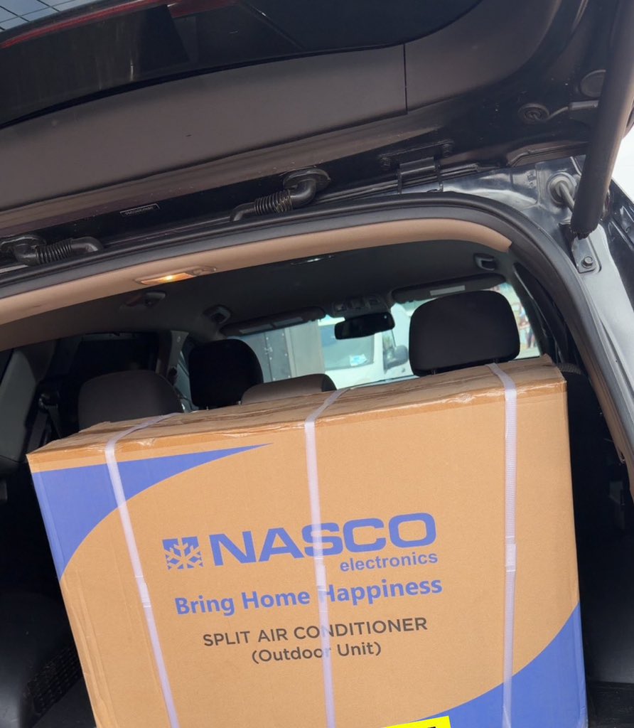 kofisikaa's tweet photo. I have a lot of these in stock!

1) Steam iron Gh¢349.99

2) 8 in 1 MultiPurpose Blender Gh¢749.99

3 Nasco AC 1.5HP Gh¢3,099.99

4) 58L Double Door Fridge Gh¢1,699.99

5) Water Proof Mats for your house and offices Gh¢69.99

6)Wash, Spin & Dry Washing Machine
10KG Gh¢3,999.99
12KG Gh¢4,999.99

Follow my page @sikatekhome for more

🗓️ Monday to Saturday 9:30am to 7pm

📍Sikatek Electronics (Google Map, all ride hailing apps); kokomlele TipToe Plaza,(Swaggers resto pub) 2nd Floor Shop # SL-3

📲 Dm/WhatsApp/iMessage/Call
0504988015 / 0547779861
