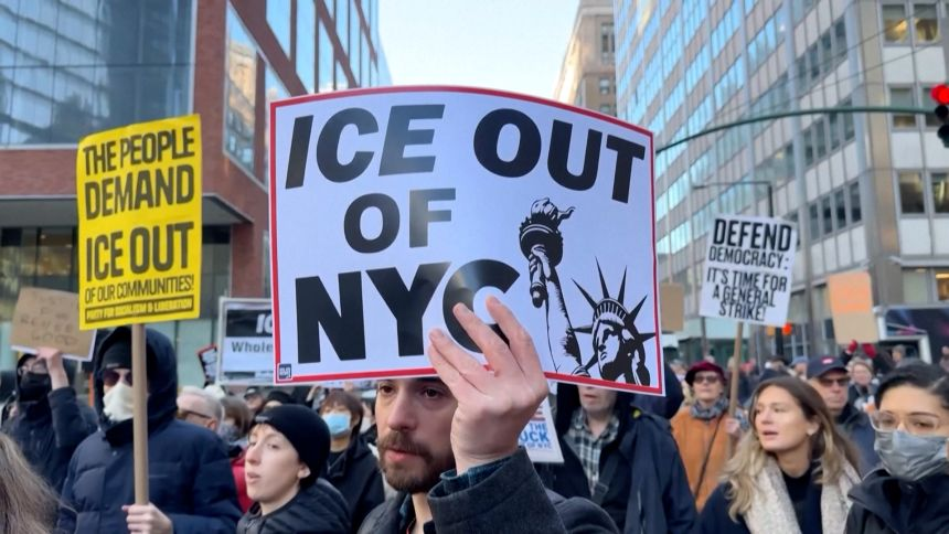 StraightUsa1's tweet photo. Don't you find it amazing the media coverage on anything anti -ICE is 99% coverage. Yet when the illegals kill our beloved citizens, rape our women and kids it seems like It's covered only by FOX and a few other venues. https://t.co/wuWrvBivkl