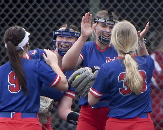 MPASDVikings's tweet photo. 🏆 Tournament Time! 🏆

The MP Vikings are ready for the 1st Round of the PIAA Softball Tournament today against Sharon HS at Allegheny College. Game time is NOON!

Lets go Vikes! ❤️💙🥎 @billbeckner @WestmorelandSN

Let's go, Vikes! #rowvikes @billbeckner@WestmorelandSN https://t.co/ny11mCmsOu