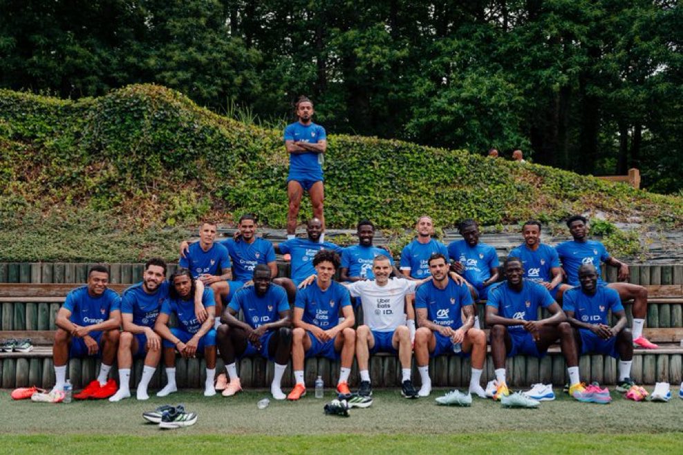 lnstantFoot's tweet photo. Cette équipe va CHOQUER le monde. 🌍🙏🏽🇫🇷 https://t.co/5cPEH3BjGm