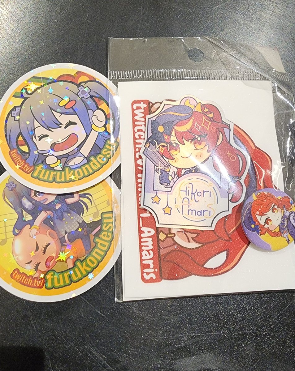 corn_maru's tweet photo. I wanna say my biggest thanks to my Superior Kernel,  @ArsNova29 for reaching me out and hosted a lunch party! I was able to meet others and even met new friends too! 💛

With that said, thank you for these merchs too @furukondesu @HikariAmaris 💛
Please check them out! https://t.co/UboVV4V7Ok