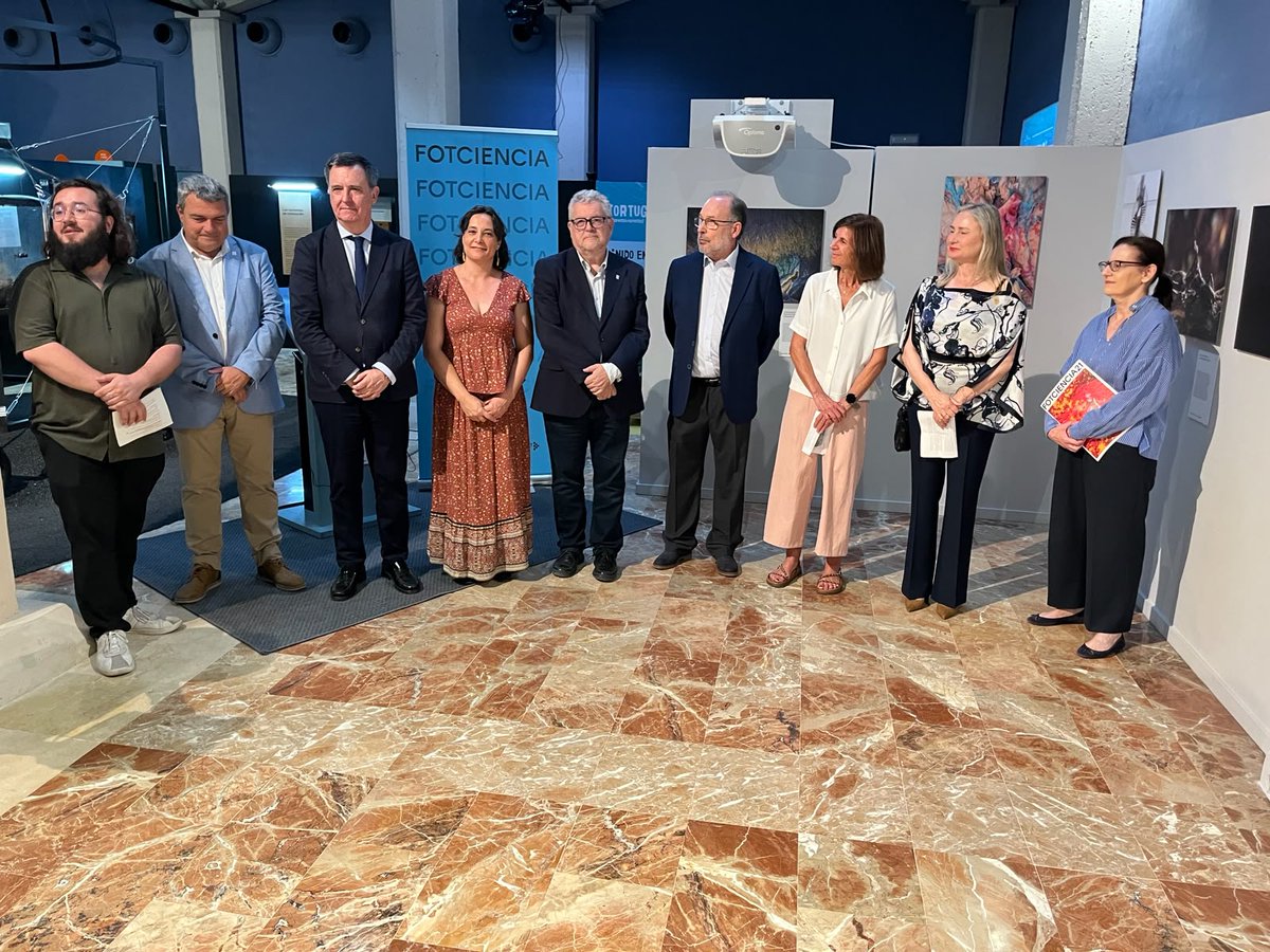 CSIC's tweet photo. 📢 #FOTCIENCIA inaugura su exposición en #Murcia

📷La 21 edición de la iniciativa del #CSIC y @FECYT_Ciencia presenta una muestra con 28 fotografías seleccionadas por su valor artístico y contenido científico
 
📍@Museociencia
🗓️Hasta el 10 de julio

👉 https://t.co/6SRchymYCG https://t.co/8ZDwR5EEXt