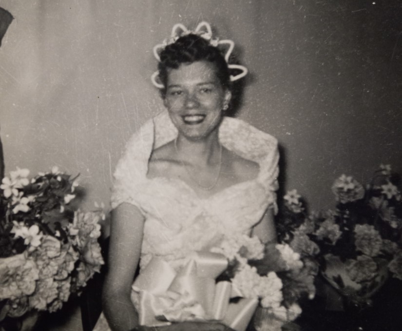 InmanJeanine's tweet photo. Happy heavenly birthday to my mother, Eleanor Fox.  She would turn 92 today.  I miss her dearly. https://t.co/pYkztGqZ1d