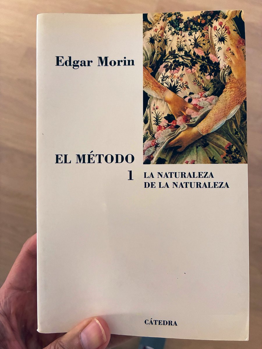 FdezMallo's tweet photo. Edgar Morin acaba de morir, con 104 años. Sabio y precursor de las ciencias de la complejidad. 

Dos de los libros que, entre otros volúmenes de él, me han enseñado tanto; para empezar empezar, me han enseñado a pensar. 

DEP @edgarmorinparis #EdgarMorin https://t.co/gv4TBoWSN0