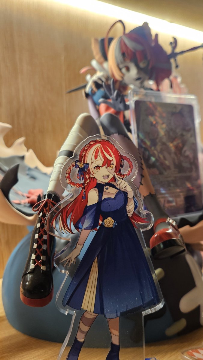 このアクスタマジで可愛い なぜ通常販売しなかったのか不思議なくらい