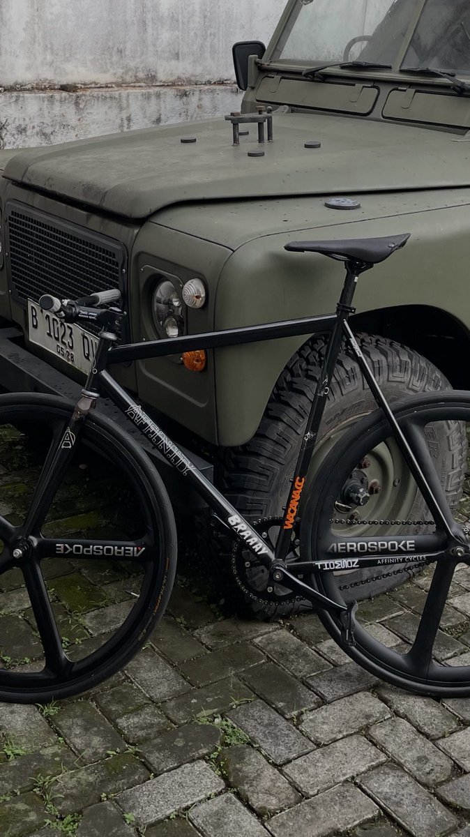 mghzakii's tweet photo. Wts Frameset Guerciotti Shadow Size 56 Inc Cane Creek 110 Headset &amp;
Guerciotti Seatclamp 8,5jt

Frameset Affinity Lo Pro Size M Inc Chris King Headset &amp; Colombus Seatclamp 7,5jt

6285887778221
Bogor Kota
#fnfjb https://t.co/hRzIhxCeUU