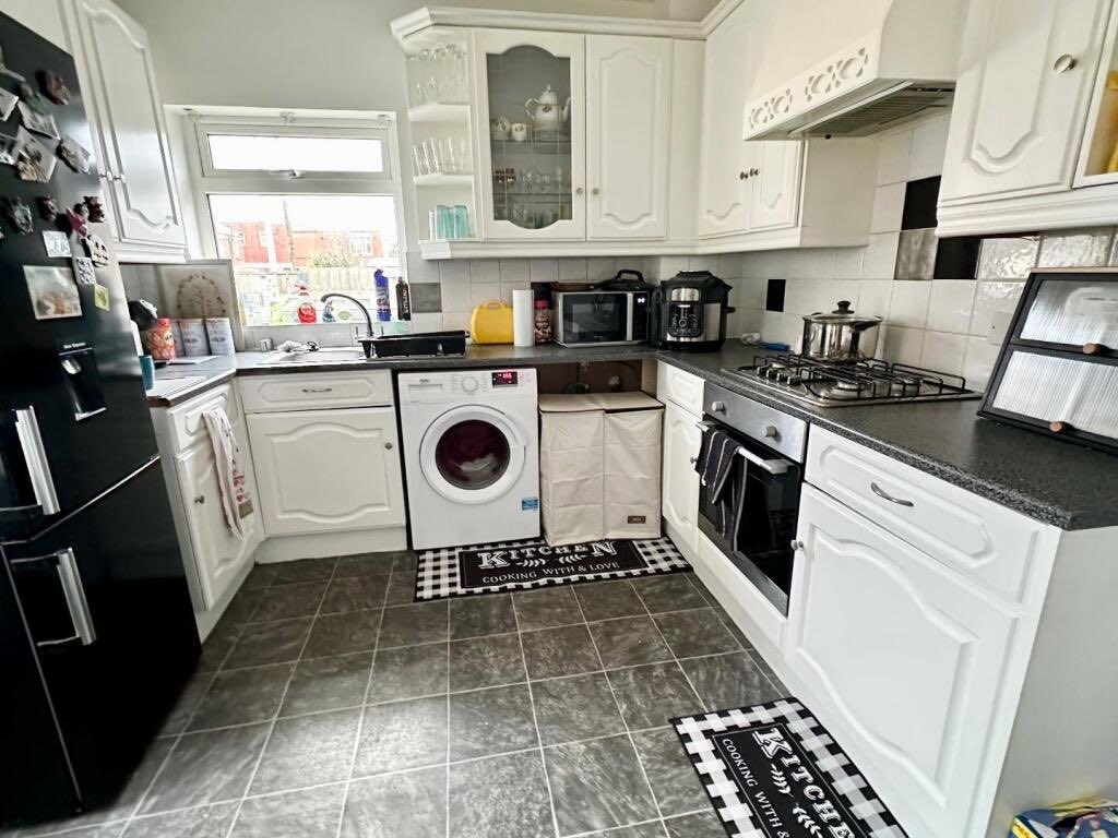 Hunters_BPL's tweet photo. ✨REDUCED PROPERTY FOR SALE✨
Linfield Terrace, Blackpool
£115,000
**3 BED END TERRACED HOUSE WITH TENANT IN SITU &amp; NO ONWARD CHAIN INVOLVED**
Call 📞 Hunters Blackpool on 01253 362640 to arrange a viewing. 
https://t.co/46lvw2wlHh https://t.co/j30EGMhEtZ