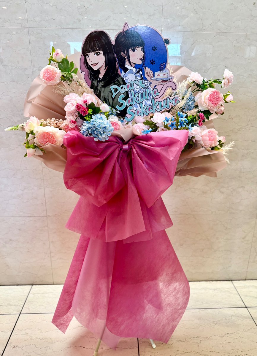 LIELLA_1101's tweet photo. #さくぷれ3 にて坂倉花様宛に祝花を贈らせていただきました。
Precious Oneは個人的にも大切なイベントなので#1や#2の要素も取り込みながら制作しました。
今の自分の好きをたくさん盛り込んだお花になりました！
#39Color
#坂倉花 https://t.co/E81bacfd51