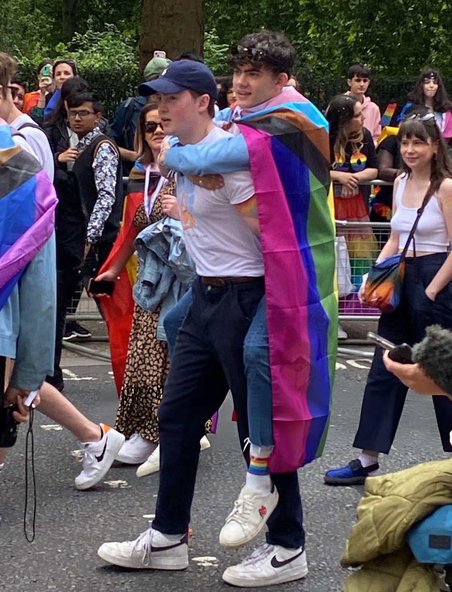 heartstbrasil's tweet photo. Feliz mês do orgulho LGBTQ+ 🏳️‍🌈🏳️‍⚧️ https://t.co/ivhOyf62Du