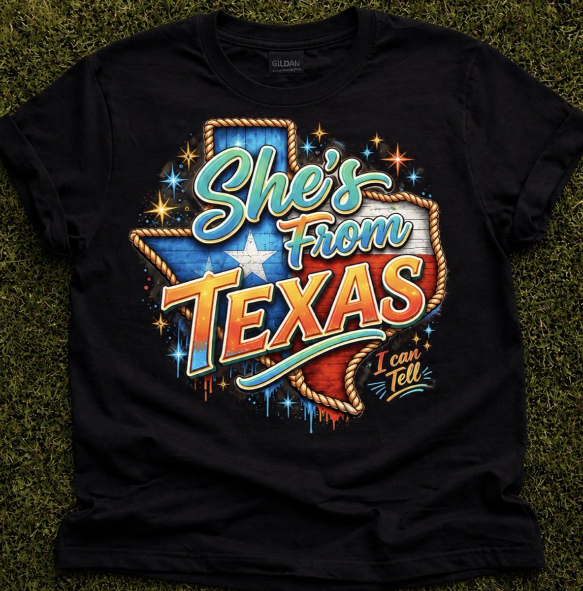 LeftOvers_IG's tweet photo. She’s From Texas I Can Tell!!
T-shirt available 

#Texas #TexasLife #EllasFellas #SupportSmallBusiness #MondayVibes #MadeInTexas #Fashion 

🔗 https://t.co/1q2kBbLwiT https://t.co/G5Aepy6RGe