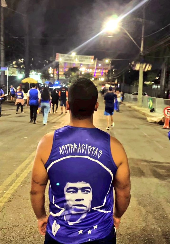 BrunoJales21's tweet photo. @AfroZeiro ✊🏾 https://t.co/jiPymtZ0WZ