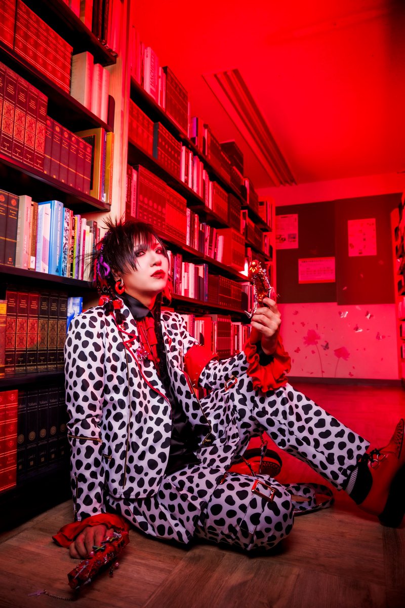 officialshellmy's tweet photo. シェルミィ「トゥーン†スサイド」仕様
新個人アーティスト写真公開🐶 https://t.co/1ocQlhssdK