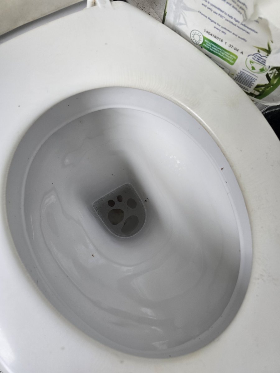 harrisona762's tweet photo. No Drinkin out of the Toilet,
This isn't Your Room ! https://t.co/wz8Mo7LrQu