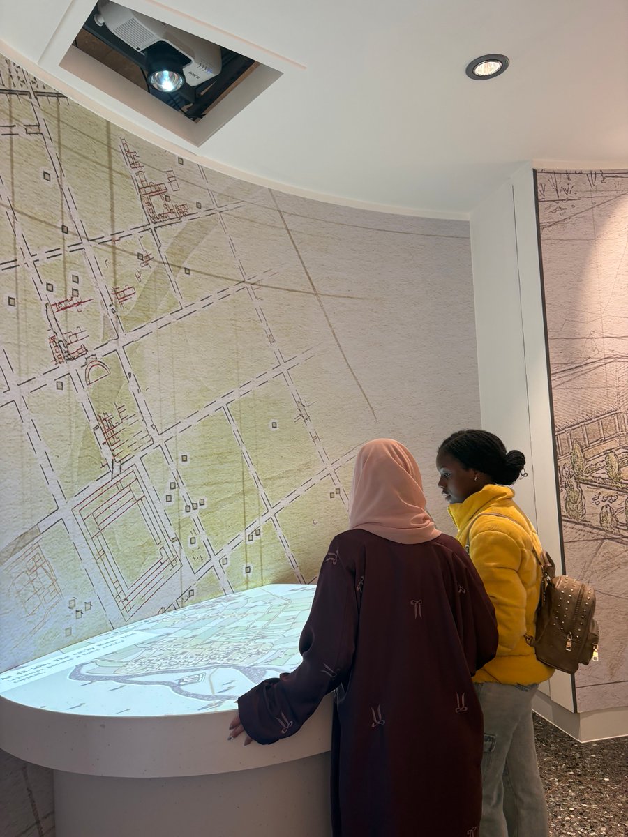 Fullhurst's tweet photo. Before Easter, our FuturePlus students enjoyed their final trip with a visit to the King Richard III Museum and the Jewry Wall.

From exploring Leicester’s history to extracting DNA from a banana , it was a memorable day of curiosity, discovery and learning. https://t.co/AaugGG93Kv
