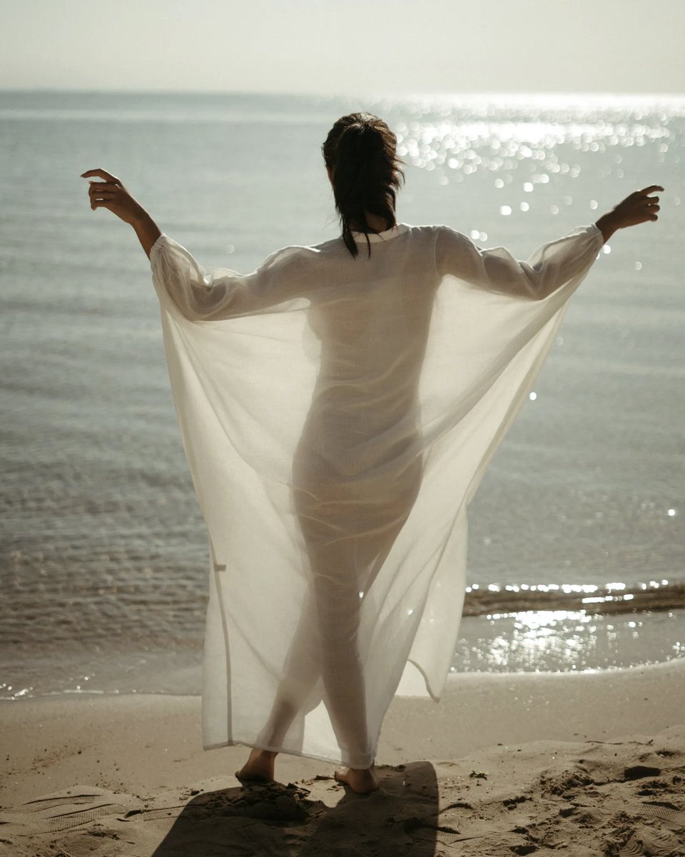 shopsoukra's tweet photo. The kaftan is the definition of effortless versatility — flowing sleeves, a graceful center slit, and a silhouette that moves with ease. Layer it over an already polished look or wear it on its own for understated elegance that speaks for itself.

https://t.co/m1bD90AlEQ https://t.co/3E7szpzy52