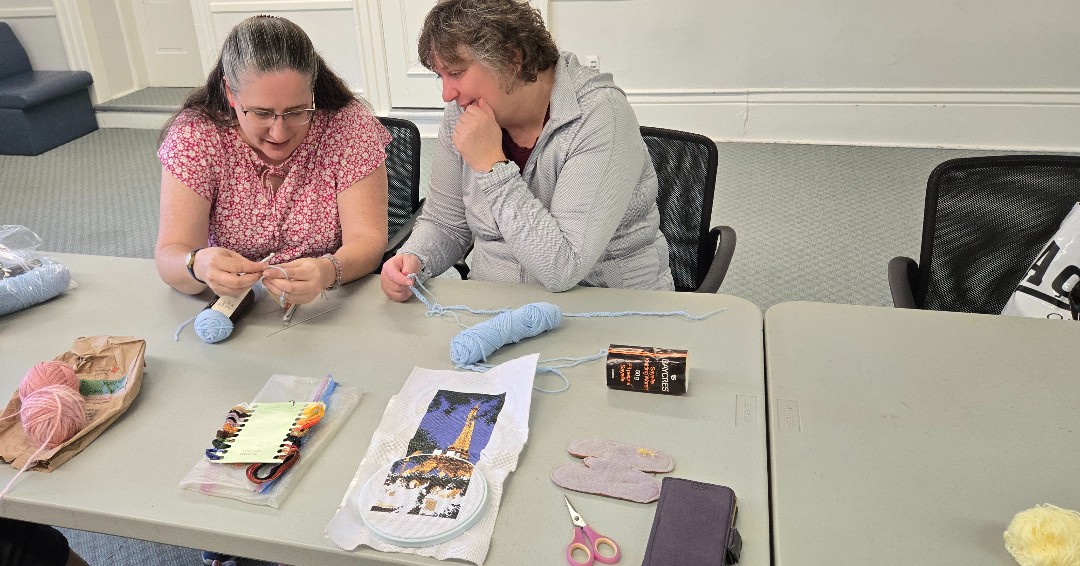 ThoroldLibrary's tweet photo. 🧶✨ Knitter &amp; Chatter is full of creativity, laughter, and talented hands at work! Every stitch tells a story. 💖The talent in this group is simply WOW! Come join the fun, the friendship, and the creativity. 🧵😊No registration needed! https://t.co/NCu2IfVnIn