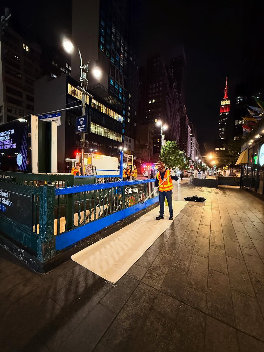 Power1051's tweet photo. The @mta put in a surprise for @nyknicks fans near @thegarden… Let’s go Knicks! 💙🧡🏀 https://t.co/DWcAYtHfme