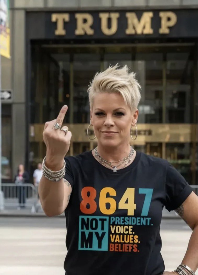 DerHoerni's tweet photo. @Pink you know the Right Way 👊💪👋🖖☝️ https://t.co/0zYZEiNoU9