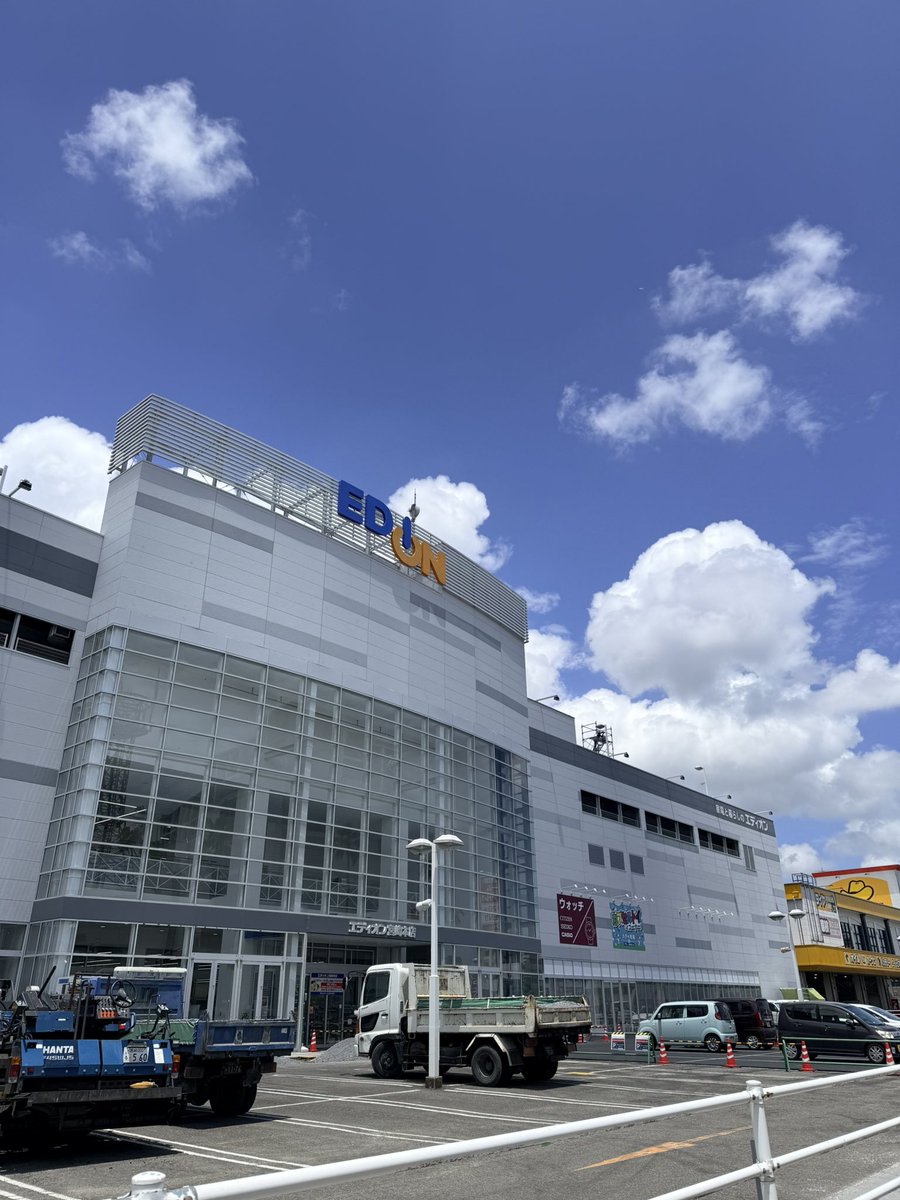 tore2_miyazaki's tweet photo. 宮崎市初進出🎉大型クレーンゲーム専門店🛸

オープン準備中のエディオン宮崎本店2階に
今夏でっかくオープン予定の
クレーンゲーム専門店「トレトレ倉庫宮崎店」です🦦
宮崎の皆さんの新しい遊び場になるよう準備頑張りますので、

最新情報はフォローしてお待ちください🙇🏻‍♂️

#トレトレ倉庫宮崎店 https://t.co/o5TGvebry3