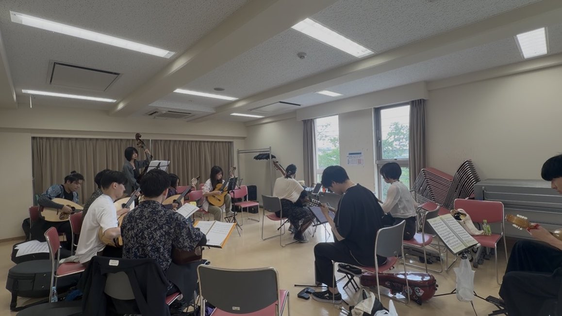 e_regolare's tweet photo. 昨日は5月最後の練習でした！
少人数なので中々���ートが揃わなかったりもありますが、合宿を経て少しずつ全曲形が見えてきてラスト1ヶ月で詰めていく段階に入ってきています。
次回の練習はカレイドテイルズ集中練習！今から楽しみです❤️‍🔥
#rego3rd https://t.co/Hwcj6HpEmi