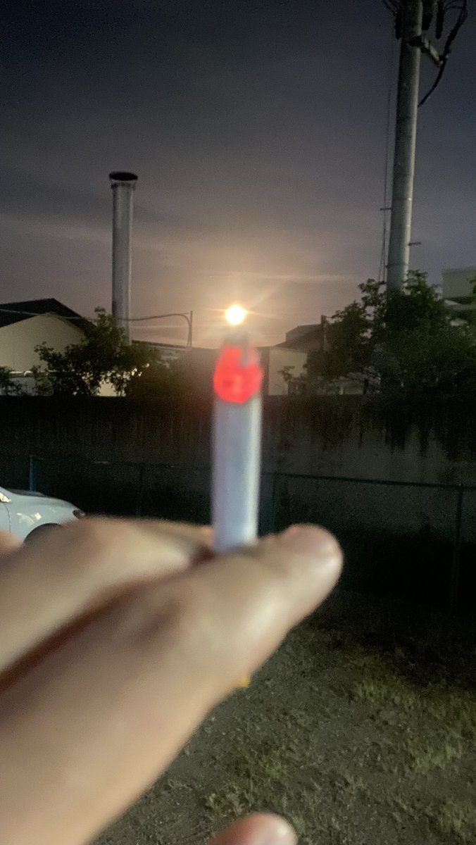 tamasuke0414's tweet photo. 今日の月も綺麗やん https://t.co/CNmweal2WZ