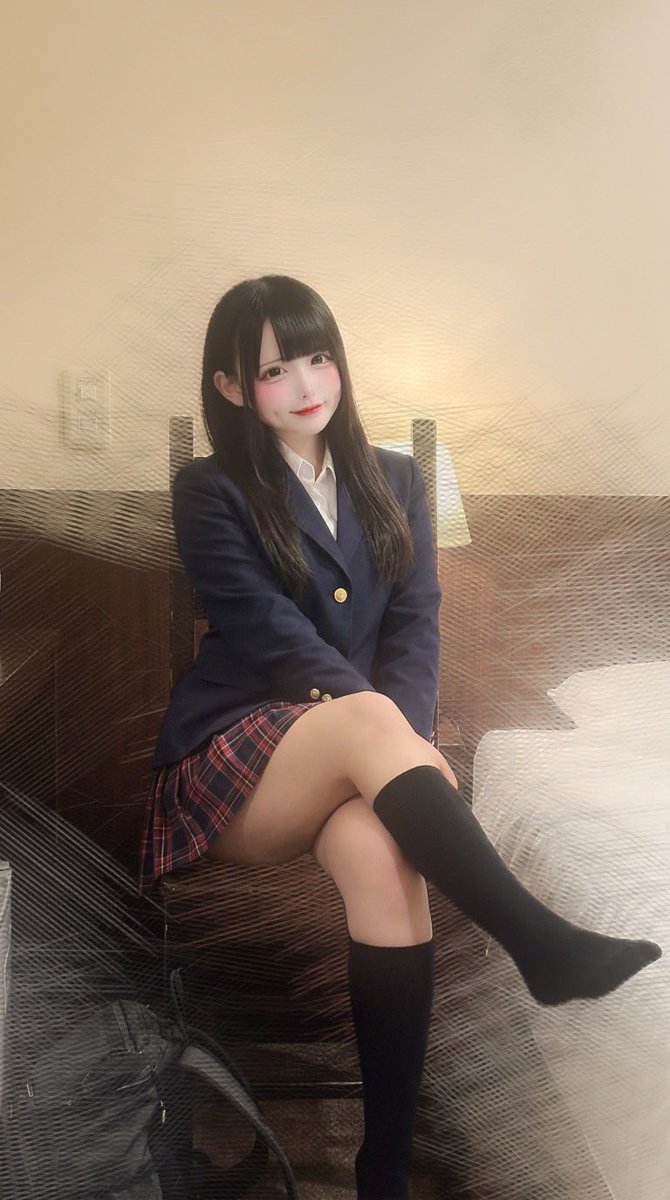 kr1267582369370's tweet photo. 椅子になってくれる人〜 https://t.co/yGj9ezO43h