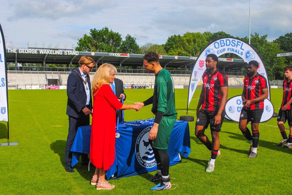 OBDSFL's tweet photo. A huge thank you to the Mayor of Bromley for joining us at yesterday’s final.

It was a privilege to have her present the medals, Man of the Match, crown our winners, &amp; present the cheque to our partner charity, Parkinson’s.

Thank you for helping make the day so special 💙🏆 https://t.co/WIb9qtaLGQ