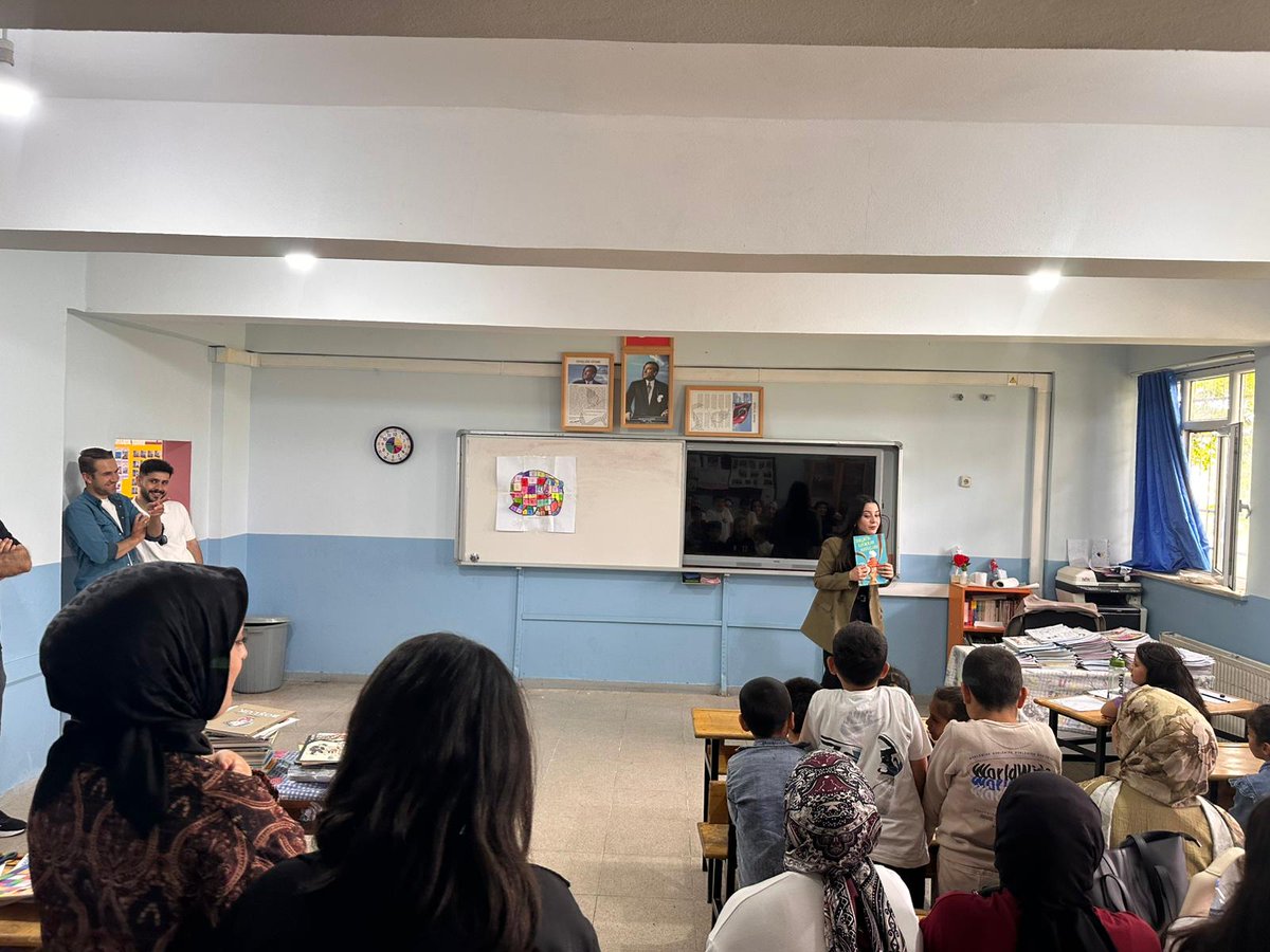EgitimSiirt's tweet photo. [Haber] Üniversitemiz Eğitim Fakültesi Sınıf Öğretmenliği Bölümünden Köy Okulu Ziyareti

Üniversitemiz Eğitim Fakültesi Sınıf Öğretmenliği Bölümü kapsamında yürütülen Çocuk Edebiyatı dersi çerçevesinde, Sağırsu Şehit Mehmet Sıddık Artun İlkokulu’na alan ziyareti gerçekleştirildi https://t.co/Q544ao8bde