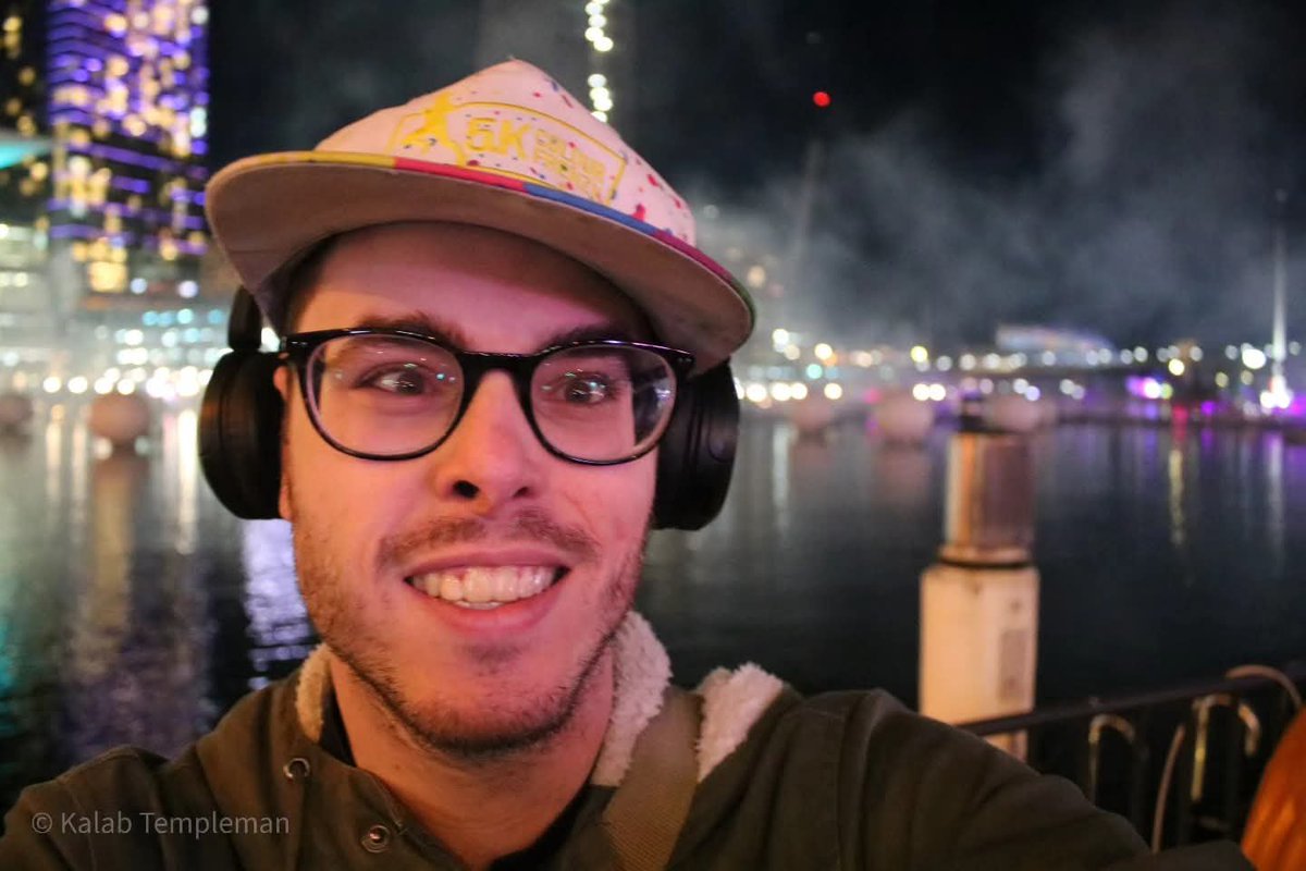 Kalab032's tweet photo. Vivid Sydney 2026 🌟 Two nights walking the full festival with a camera 📷 

Opera House projections, Harbour Bridge laser shows, The Rocks precinct, CBD skyline, street performers and every road closure sign in between 🚧 

Full photo guide on the blog. 

#VividSydney https://t.co/Imw6znpEsY