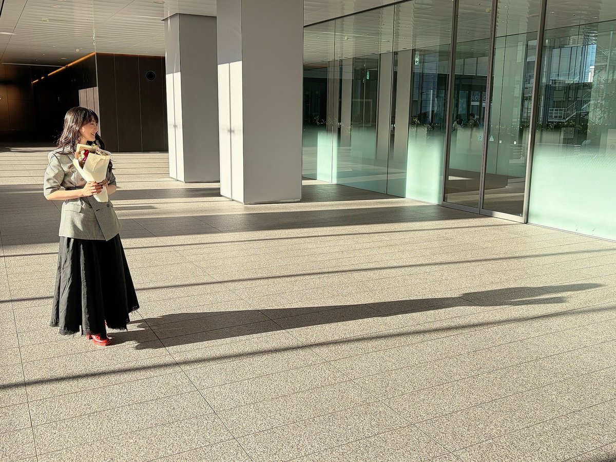 YUI_STAFF's tweet photo. たくさんのお祝いありがとう💐

自分のことも大切にしながら、
楽しくてHappyな1年にするぞぉ🕊️

もちろんお仕事も頑張るので、
これからも応援よろしくお願いします🌻✨ https://t.co/GBDP4sJsJR