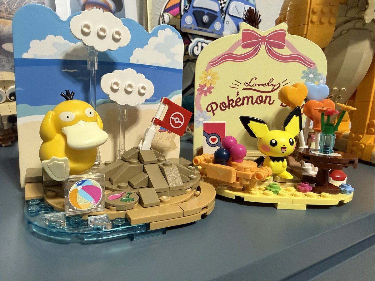 Cptn_Alex's tweet photo. Friendly reminder that in China there is a brand called “Keeppley” that makes officially licensed building sets for Pokemon 

Each of them looks nicer than every one of the small LEGO sets (imo) and they’re like 1/4th the cost 

Again, these are official Pokemon product as well! https://t.co/C1vrXAnHFL