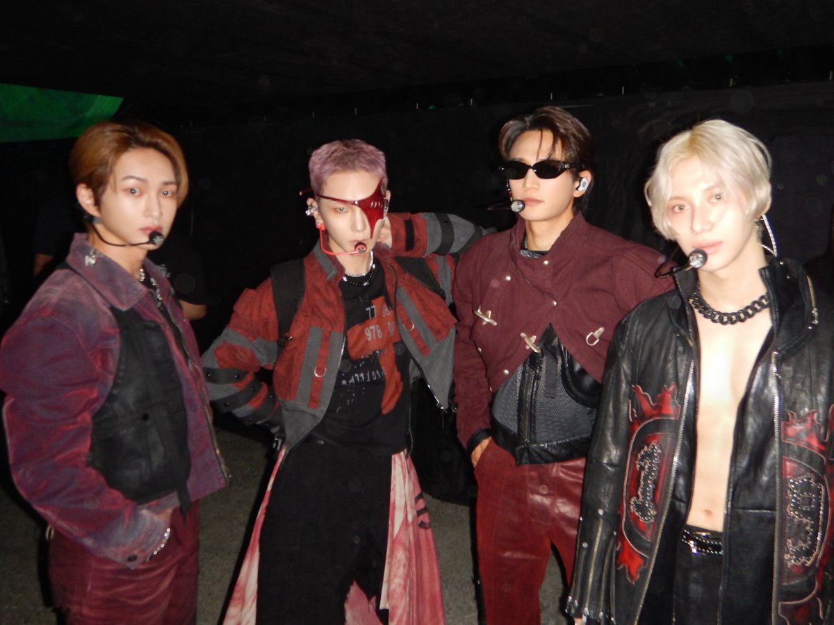 SHINee tweet media