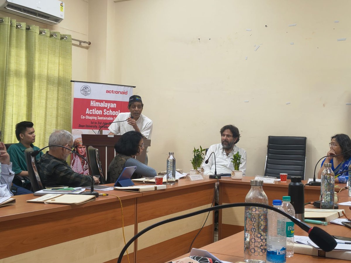 tikender's tweet photo. #Dehradun in #Doonuniversity discussed issues pertaining to the Himalayan ecosystem.
The geology doesn't permit us to undermine our engagement to the developmental trajectories. 
What would be the sustainable forms of it? It is being discussed.
Will continue for 3 days. https://t.co/HMj8Jxub6U