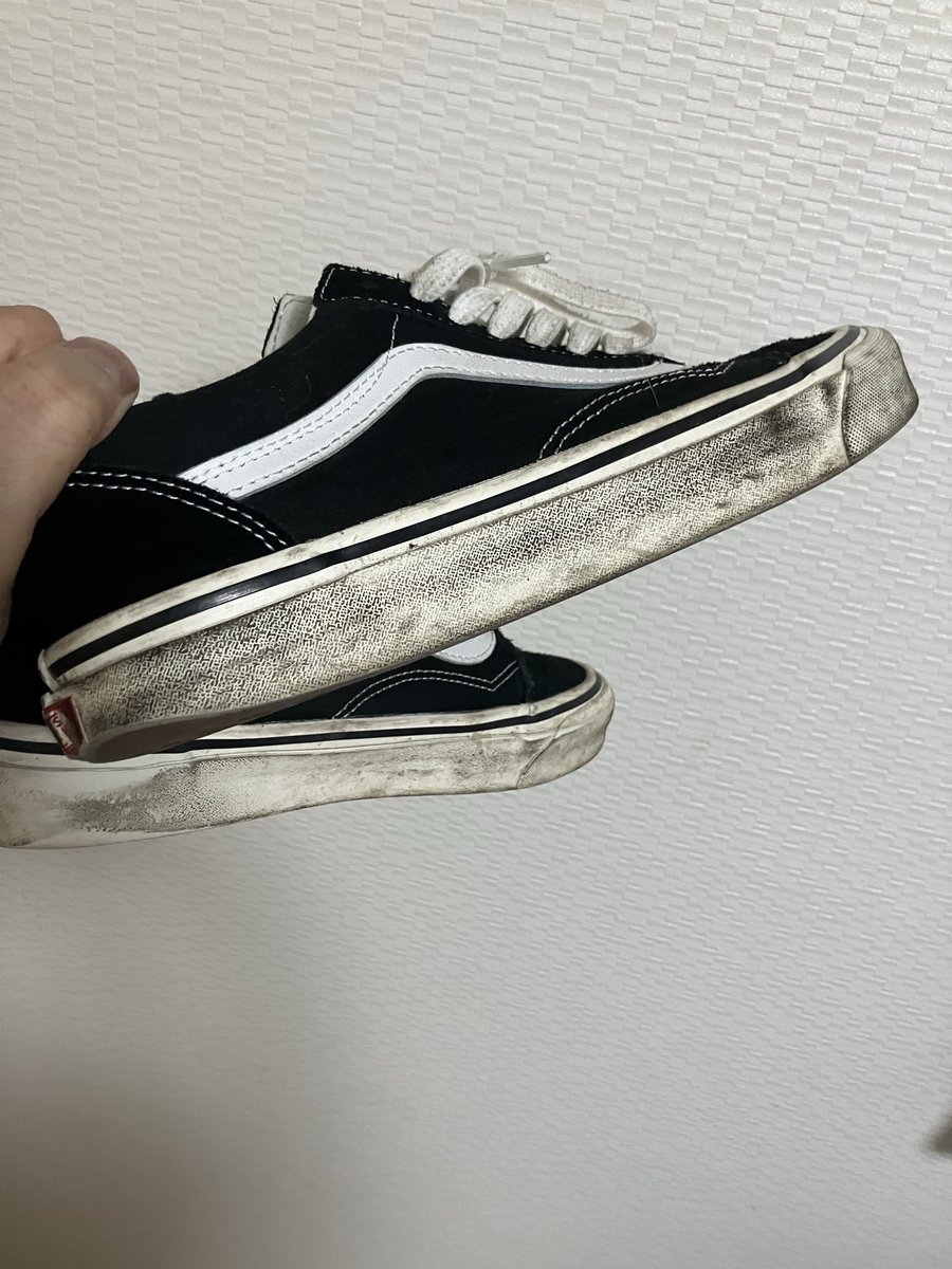 新しく買ったのでコイツは今夜履いて サンダルにする さよなら