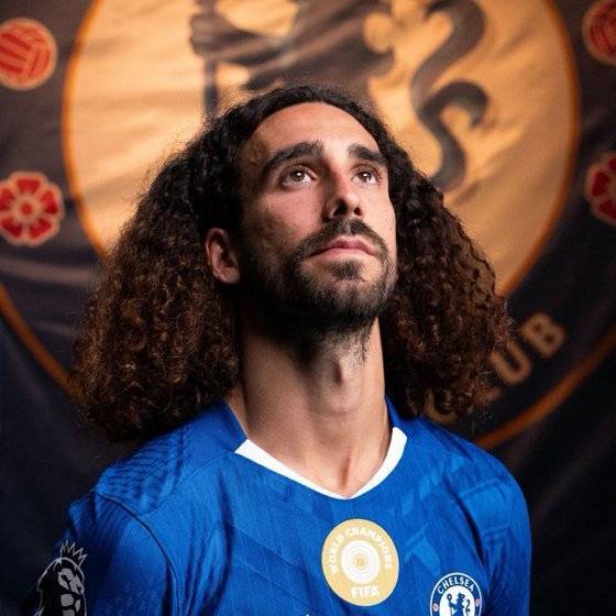 BarcaTimes's tweet photo. 🚨🎖| 𝐁𝐑𝐄𝐀𝐊𝐈𝐍𝐆: Barcelona are INTERESTED in Marc Cucurella. The player is OPEN to leaving Chelsea, and the club would not stand in his way. Deco has already met people close to him, while Hansi Flick is also a fan. However, a defender would first need to leave for any move to become possible. [@TheAthleticFC] #fcblive 🇪🇸
